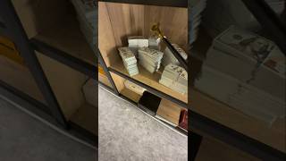 How much money do you think have here 🤔 #shorts #trending #viralvideo #money #mastersanker