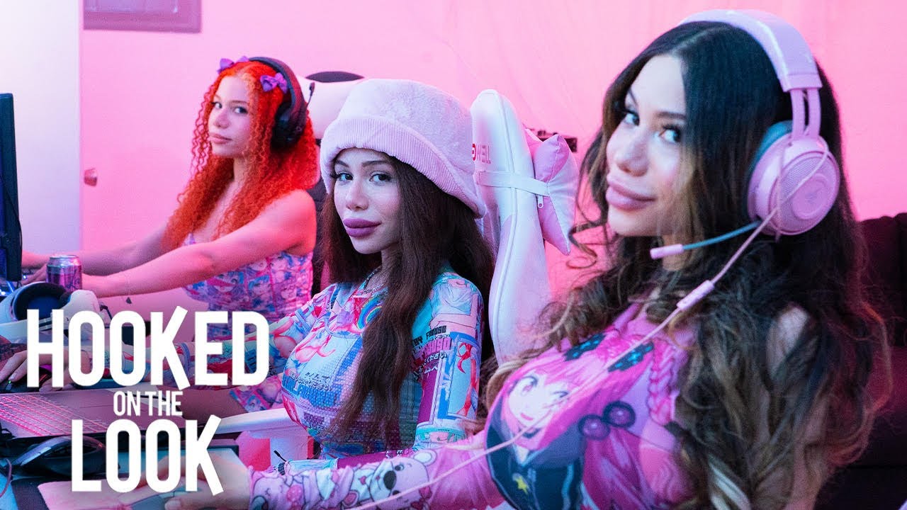 Gamer triplets get matching plastic surgery - hooked on the look