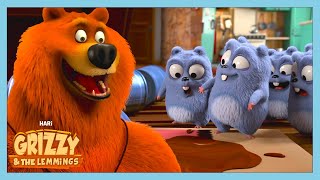 Grizzy & The Lemmings | Chocolate Sauce WAR! | WildBrain Kids