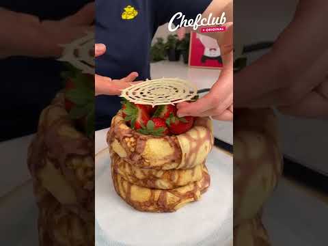 Le fraisier de crêpes 🍓😛 Et sa surprise glacée à l'intérieur #SHORTS