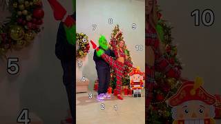 GRINCHMAS 😝💚 What’s your level 1-10🎄