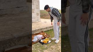 طفلة نايمه وجاء اليها رزقها ؟؟