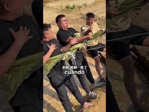 Piedra, papel y caída asegurada 😂✂️