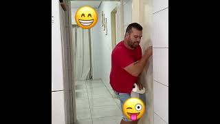 Funny how he’s go to the bathroom 🚽