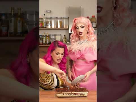 Was MACHT Sie denn da?! D: #onlycakes #ariaaddams #raffasplasticlife