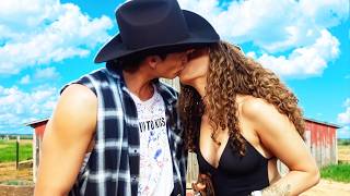 20 Minutes of Kissing Tennessee women…