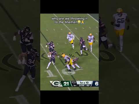 why are we throwing it to the lineman😭🙏#football #nfl #sports #shorts #trending #funny #subscribe