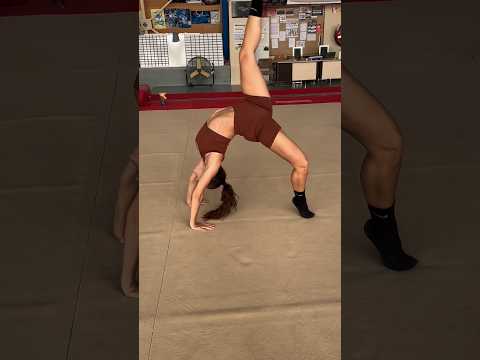 Souplesse arrière pour la première fois toute seule !