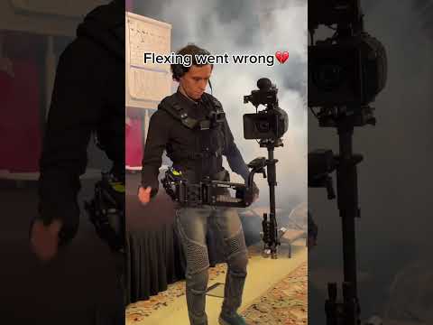 Flexing went wrong😩💔