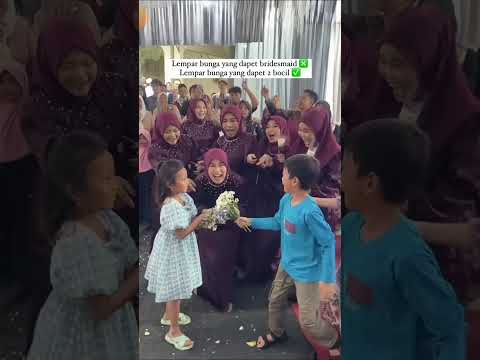 Lepar bunga malah nay dapatnay 2 bocil mana satu cowok satu satu  cewek 😌😌😌 #family #wedding #baby
