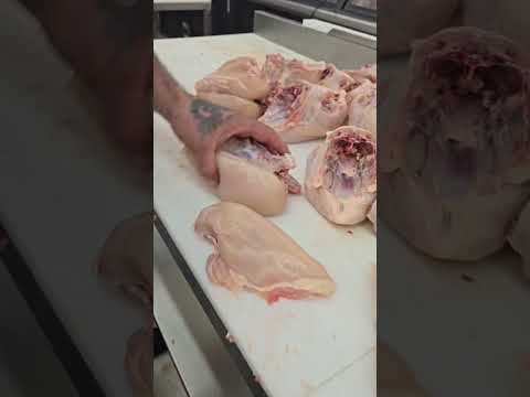 This is how I debone a chicken breast #butcher #chicken #knifeskills #nazeefbutcher