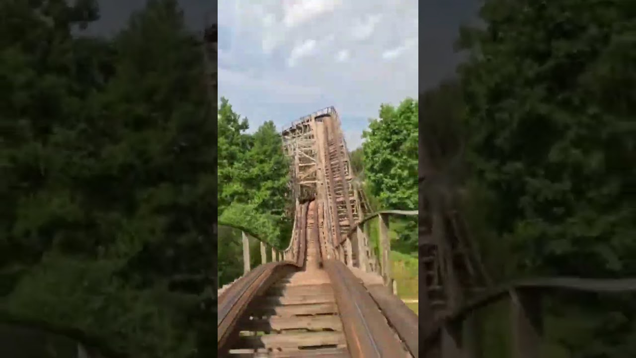 Tonnerre 2 Zeus, marche arrière, Parc Astérix #themepark #rollercoaster #parcasterix