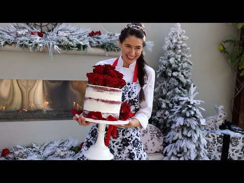 How to Decorate a Holiday Cake with Chef Chloe Coscarelli | Victoria’s Secret