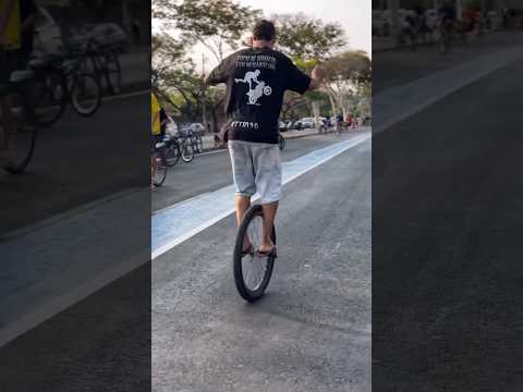 One Wheel🥶😱#mtb #mtbstunt #electricbike #bicycle#bikelife #bmx #unfrezzmyaccount #mtb