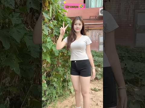 Cute girl given pose with me ๐#shorts #ytshorts #trending #comedy #funny #reels #ai #copyright #duet