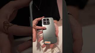 Ήρθε η ώρα για upgrade; 🚀 Ξέχνα το παλιό σου κινητό! Unboxing το νέο, flagship Xiaomi 17. ✨📦