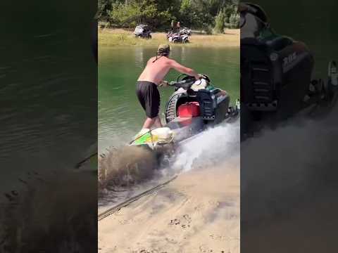 Good recovery at the end. 😆🌊 #viral #shorts #yt #tiktok #snow #winter #summer #hp #fun #water #joy