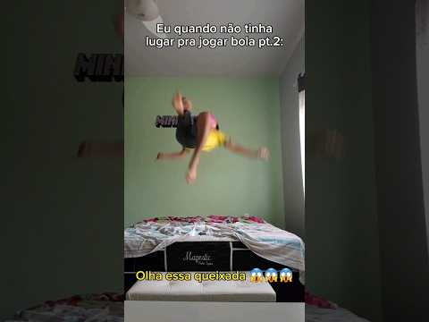 eu quando não tinha lugar pra jogar bola pt.2 #futebol #shorts #memes #humor