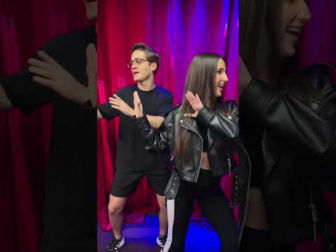 ELES FIZERAM UMA DANCINHA DE CASAL!