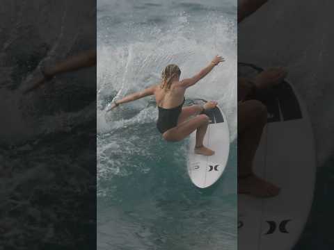 @noahklapp communicating on the north shore of #Oahu #surfing #Hawaii #surfer #surfergirl #surf