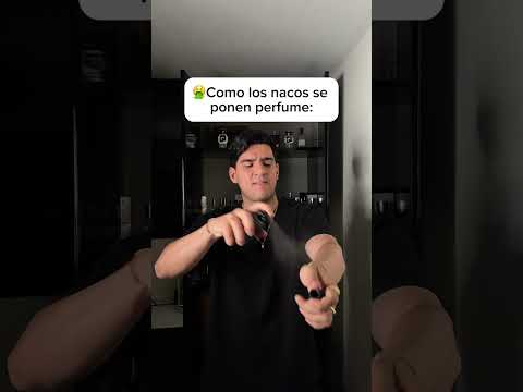 Cada quien aplica el perfume como su personalidad… 😂🍼