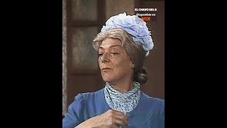 Doña Clotilde se imagina como Miss Universo #quico #donaclotilde