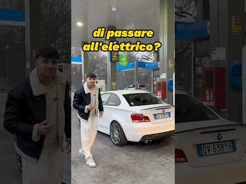 Cacci i soldi o giri in monopattino? ๐ฐ #benzina #tasse #scandalo #diesel #automobile #italia