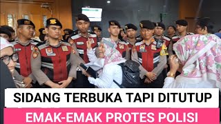 MOMEN EMAK2 PENDUKUNG TOM DILARANG MASUK RUANG SIDANG KARENA SUDAH PENUH