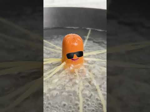 एक सॉसेज को मज़ेदार ऑक्टोपस में बदलना! 🐙🌭✨