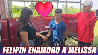 Felipin se enamoro de la belleza de Melissa y la piropeo.