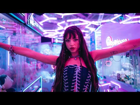 Nina Chuba - 3 Uhr Nachts (Official Music Video)