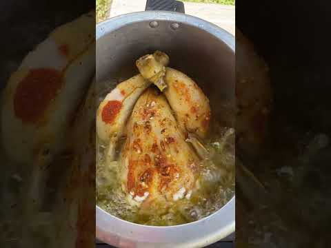 Frango na panela  #vidanaroça #vidanocampo #roça #sitio #fazenda #vidarural #campo #receitas