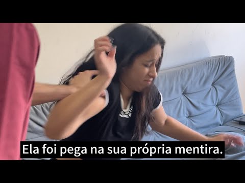 Ela foi pega na sua própria mentira