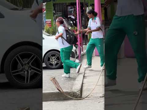 Leaf snake prank#fyp #foryou #prank