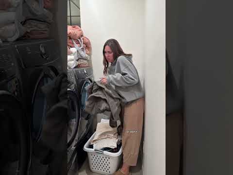 The end is so real 🤣 #hayleyandmo #hookranch #familycompound