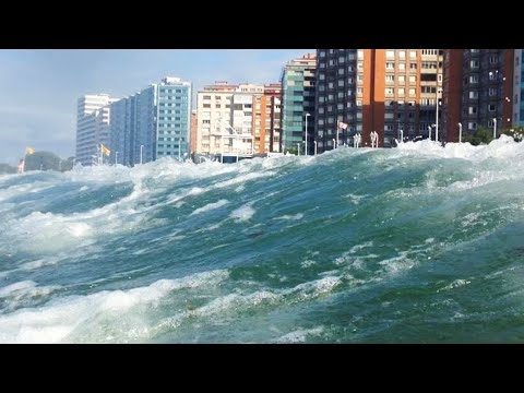 NASA Captures World's Biggest Tsunami Waves Heading Towards Land