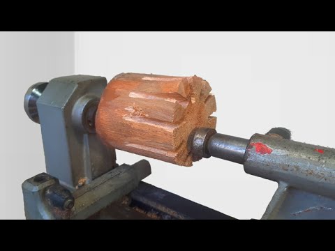 Beruntung Jika Anda Menemukan Kayu Seperti Ini....Proses Pembubutan Kayu Membuat Vas Bunga