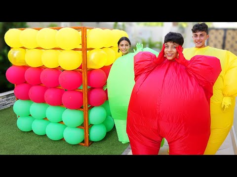 Jason और उसके दोस्त लुका-छिपी की चुनौती खेलते हैं