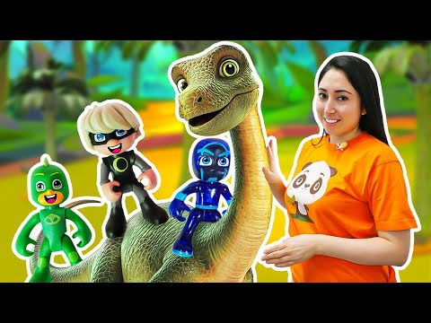 Paw Patrol y PJ Masks juegan con dinosaurios. Vídeo infantil.