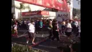 2012 Holiday Half Marathon Start Line