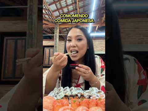 Comendo comida japonesa feita especialmente pra mim!