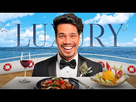 I BOOKED A LUXURY CRUISE DINNER IN THAILAND 🤑