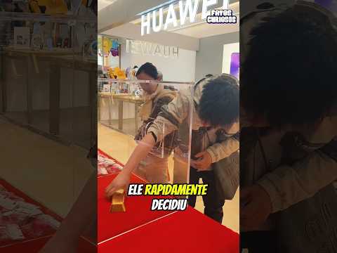 GAROTO HUMILDE IMPRESSIONA A TODOS AO LEVAR ESSA BARRA DE OURO DE AVALIADA EM MAIS DE 1 MILHÃO
