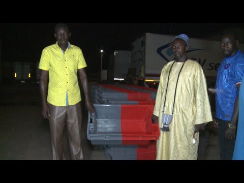 Les Mareyeurs du Sénégal offre des Caises au Marché Central au poisson de Touba