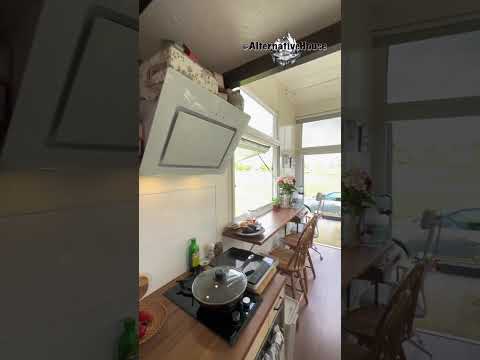 My very first tiny house tour