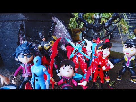 Woww...!! Mencari dan Menemukan Banyak Mainan Boboiboy, Batman, di Samping Rumah !!!!