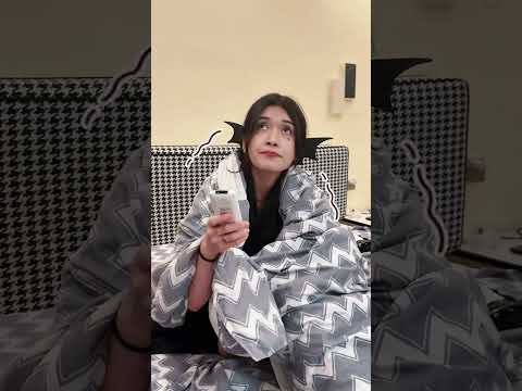 睡觉时她冷他热，你们也是这样？#shorts  #funny