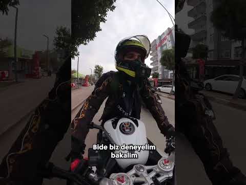 Yolda kalan Mercedes'e müdahale ediyoruz 😂 (Havaya Uçuyorduk)
