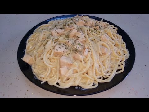 سباكيتي بالصوص الأبيض  والدجاج عشاء سهل وسريع
