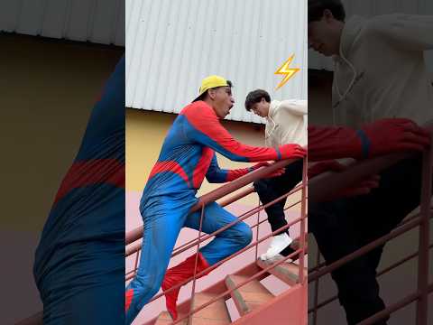Bajar las escaleras como flash ⚡️😱 #humor #comedia